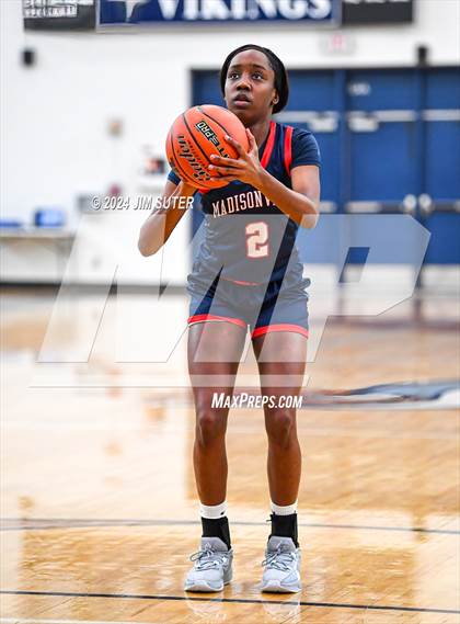 Thumbnail 2 in La Vega vs Madisonville (UIL 4A Reg III Final) photogallery.