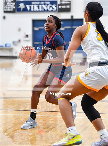 Thumbnail 1 in La Vega vs Madisonville (UIL 4A Reg III Final) photogallery.