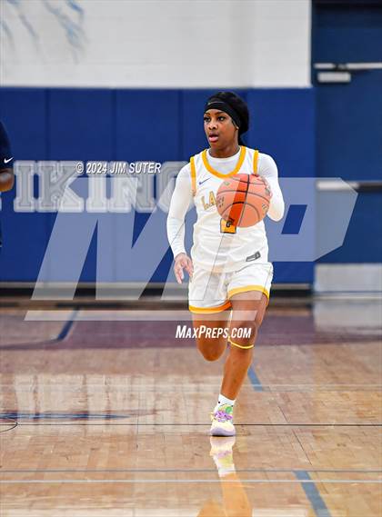 Thumbnail 1 in La Vega vs Madisonville (UIL 4A Reg III Final) photogallery.