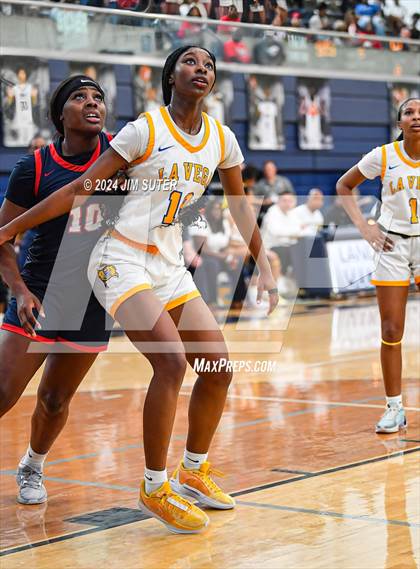 Thumbnail 3 in La Vega vs Madisonville (UIL 4A Reg III Final) photogallery.