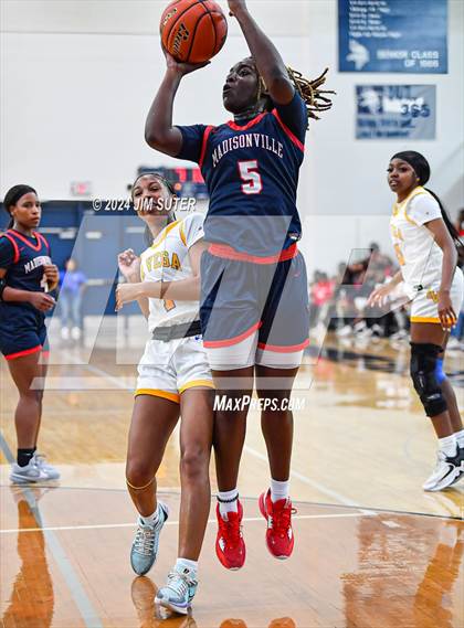 Thumbnail 3 in La Vega vs Madisonville (UIL 4A Reg III Final) photogallery.
