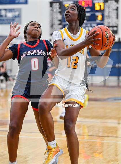 Thumbnail 2 in La Vega vs Madisonville (UIL 4A Reg III Final) photogallery.