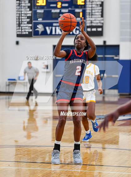 Thumbnail 2 in La Vega vs Madisonville (UIL 4A Reg III Final) photogallery.