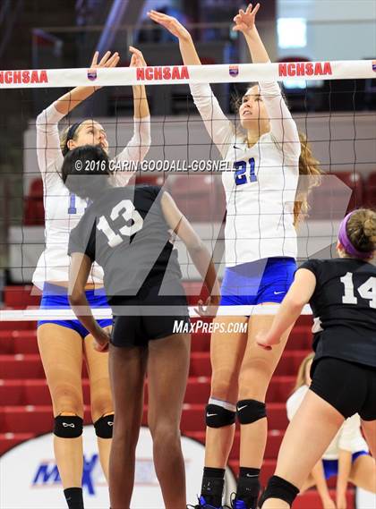 Thumbnail 1 in Carrboro vs. Maiden (NCHSAA 2A Final) photogallery.