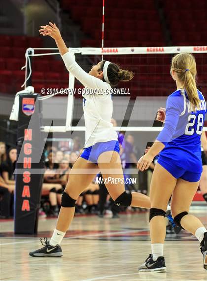 Thumbnail 3 in Carrboro vs. Maiden (NCHSAA 2A Final) photogallery.