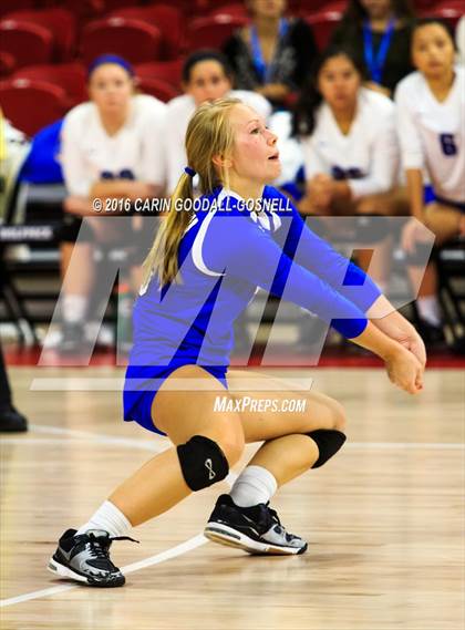 Thumbnail 3 in Carrboro vs. Maiden (NCHSAA 2A Final) photogallery.
