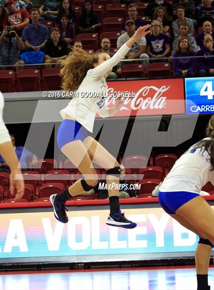 Thumbnail 3 in Carrboro vs. Maiden (NCHSAA 2A Final) photogallery.