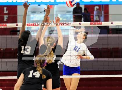 Thumbnail 2 in Carrboro vs. Maiden (NCHSAA 2A Final) photogallery.