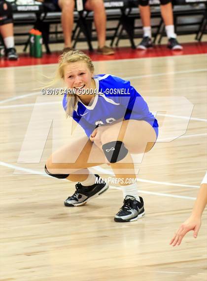 Thumbnail 3 in Carrboro vs. Maiden (NCHSAA 2A Final) photogallery.