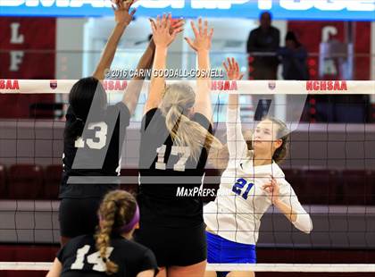 Thumbnail 3 in Carrboro vs. Maiden (NCHSAA 2A Final) photogallery.