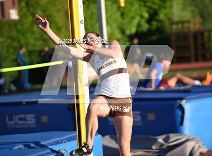 Thumbnail 3 in WCAL Finals (High Jump) photogallery.
