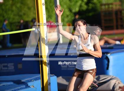 Thumbnail 2 in WCAL Finals (High Jump) photogallery.