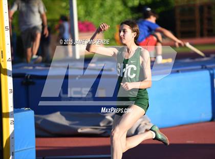 Thumbnail 1 in WCAL Finals (High Jump) photogallery.