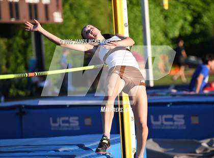 Thumbnail 1 in WCAL Finals (High Jump) photogallery.