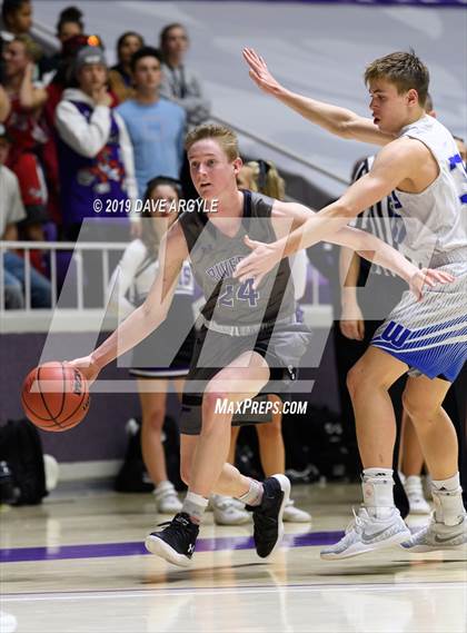 Thumbnail 1 in Fremont vs. Riverton (UHSAA 6A Quarterfinal) photogallery.