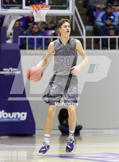 Thumbnail 1 in Fremont vs. Riverton (UHSAA 6A Quarterfinal) photogallery.