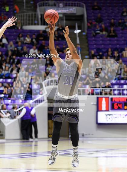 Thumbnail 1 in Fremont vs. Riverton (UHSAA 6A Quarterfinal) photogallery.