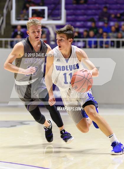 Thumbnail 1 in Fremont vs. Riverton (UHSAA 6A Quarterfinal) photogallery.