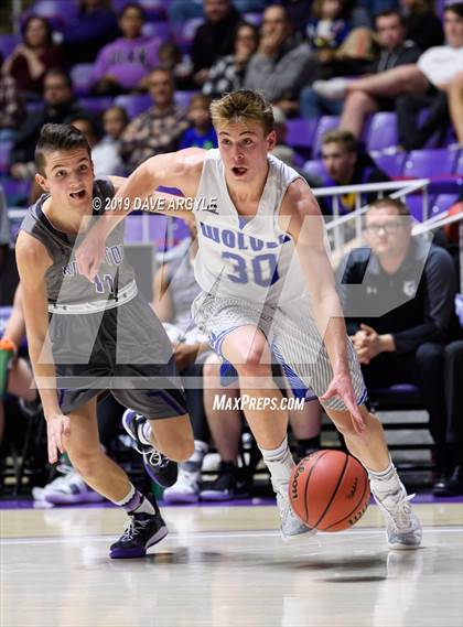 Thumbnail 1 in Fremont vs. Riverton (UHSAA 6A Quarterfinal) photogallery.