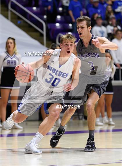 Thumbnail 3 in Fremont vs. Riverton (UHSAA 6A Quarterfinal) photogallery.