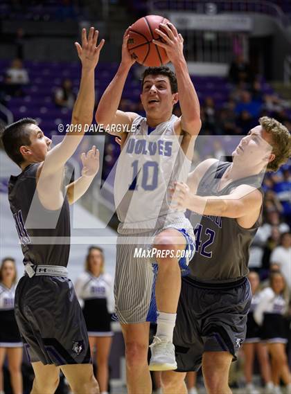 Thumbnail 1 in Fremont vs. Riverton (UHSAA 6A Quarterfinal) photogallery.