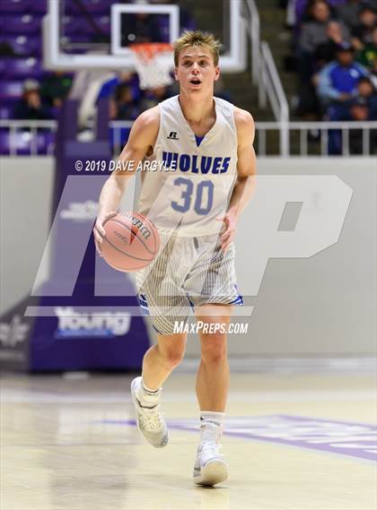 Thumbnail 1 in Fremont vs. Riverton (UHSAA 6A Quarterfinal) photogallery.