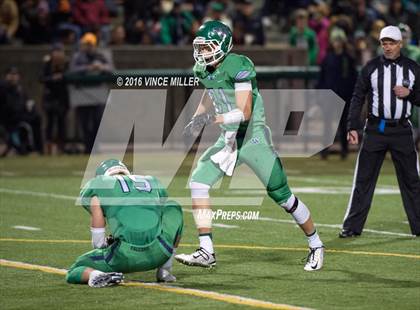 Thumbnail 2 in Woodinville vs. Sumner (WIAA 4A Quarterfinal) photogallery.