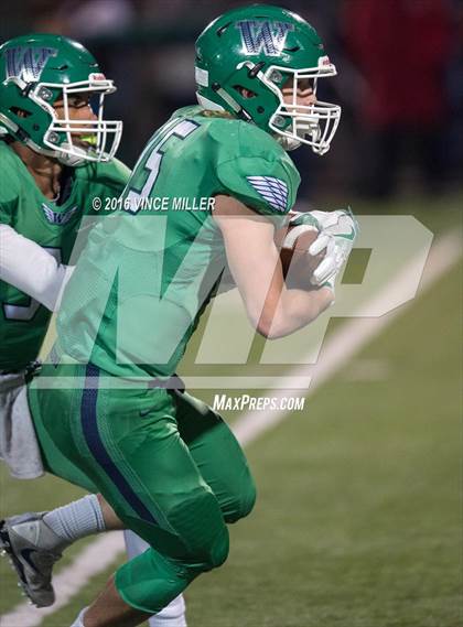 Thumbnail 1 in Woodinville vs. Sumner (WIAA 4A Quarterfinal) photogallery.