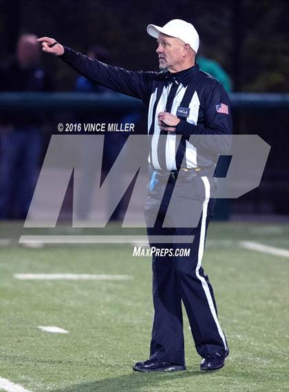 Thumbnail 1 in Woodinville vs. Sumner (WIAA 4A Quarterfinal) photogallery.