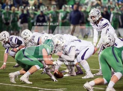 Thumbnail 2 in Woodinville vs. Sumner (WIAA 4A Quarterfinal) photogallery.