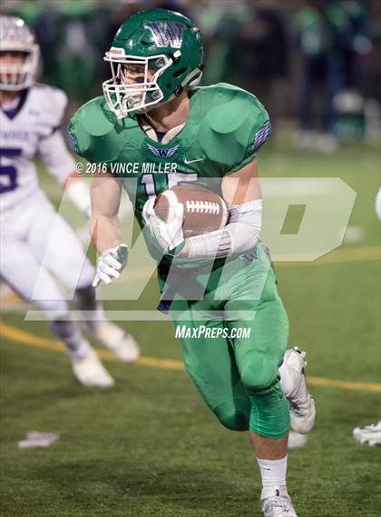 Thumbnail 3 in Woodinville vs. Sumner (WIAA 4A Quarterfinal) photogallery.
