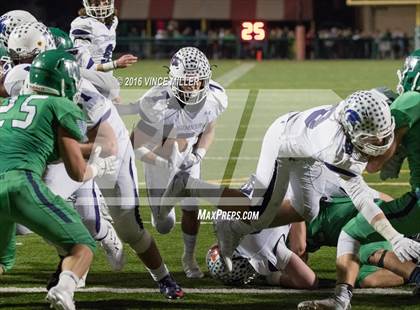 Thumbnail 2 in Woodinville vs. Sumner (WIAA 4A Quarterfinal) photogallery.