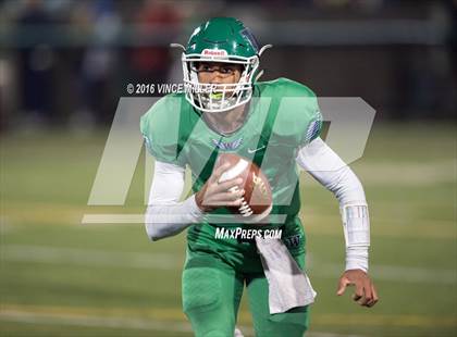 Thumbnail 2 in Woodinville vs. Sumner (WIAA 4A Quarterfinal) photogallery.