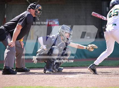Thumbnail 1 in Kearns vs. Syracuse (UHSAA 6A Regionals Game 3) photogallery.