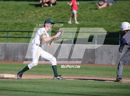 Thumbnail 1 in Kearns vs. Syracuse (UHSAA 6A Regionals Game 3) photogallery.