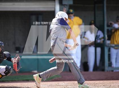 Thumbnail 3 in Kearns vs. Syracuse (UHSAA 6A Regionals Game 3) photogallery.