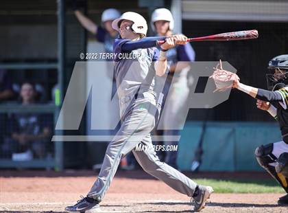 Thumbnail 1 in Kearns vs. Syracuse (UHSAA 6A Regionals Game 3) photogallery.