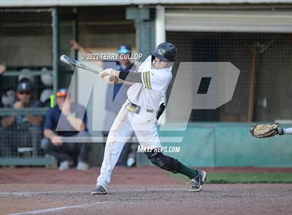 Thumbnail 2 in Kearns vs. Syracuse (UHSAA 6A Regionals Game 3) photogallery.