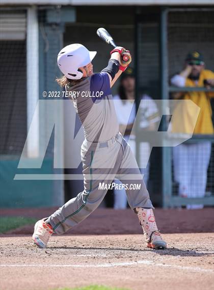 Thumbnail 2 in Kearns vs. Syracuse (UHSAA 6A Regionals Game 3) photogallery.