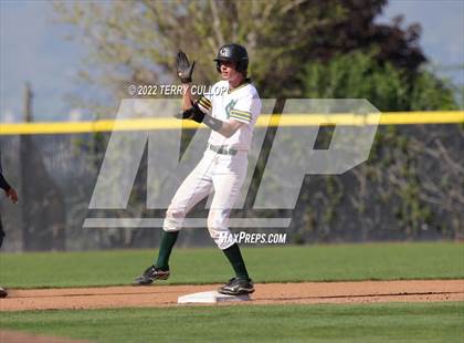 Thumbnail 2 in Kearns vs. Syracuse (UHSAA 6A Regionals Game 3) photogallery.