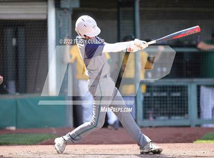 Thumbnail 1 in Kearns vs. Syracuse (UHSAA 6A Regionals Game 3) photogallery.