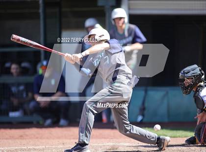 Thumbnail 1 in Kearns vs. Syracuse (UHSAA 6A Regionals Game 3) photogallery.