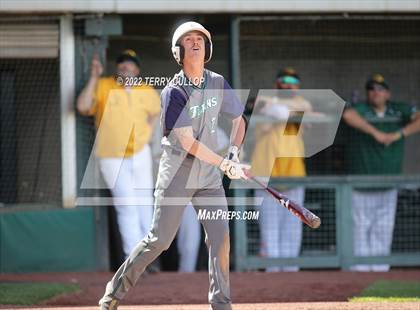 Thumbnail 1 in Kearns vs. Syracuse (UHSAA 6A Regionals Game 3) photogallery.