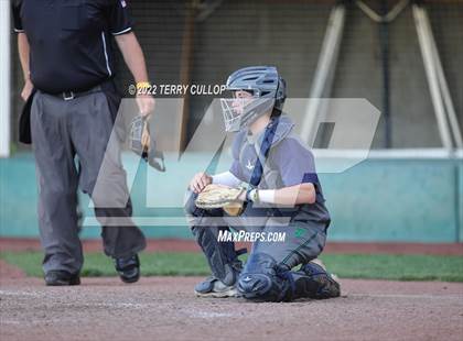 Thumbnail 1 in Kearns vs. Syracuse (UHSAA 6A Regionals Game 3) photogallery.