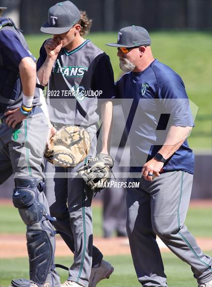 Thumbnail 3 in Kearns vs. Syracuse (UHSAA 6A Regionals Game 3) photogallery.