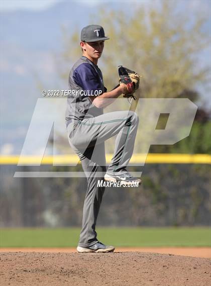 Thumbnail 1 in Kearns vs. Syracuse (UHSAA 6A Regionals Game 3) photogallery.