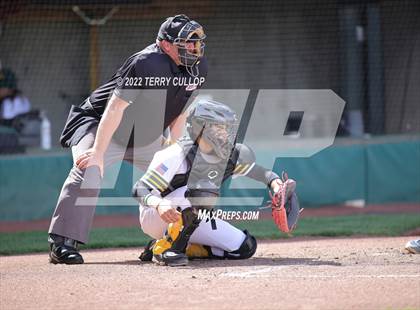 Thumbnail 2 in Kearns vs. Syracuse (UHSAA 6A Regionals Game 3) photogallery.
