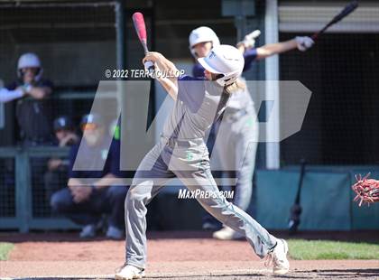 Thumbnail 2 in Kearns vs. Syracuse (UHSAA 6A Regionals Game 3) photogallery.
