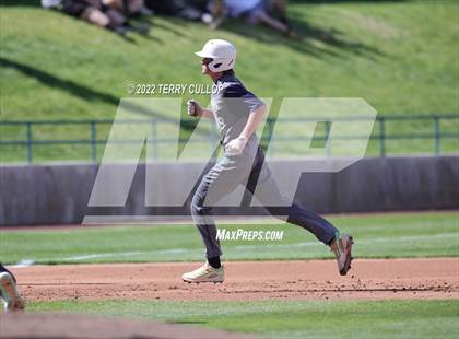 Thumbnail 1 in Kearns vs. Syracuse (UHSAA 6A Regionals Game 3) photogallery.