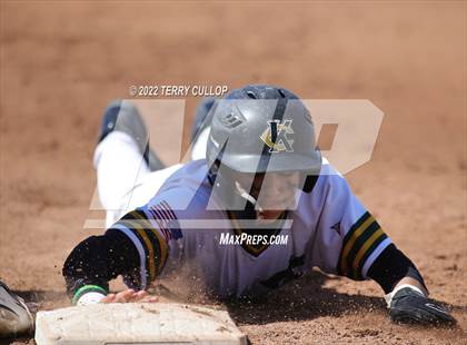 Thumbnail 1 in Kearns vs. Syracuse (UHSAA 6A Regionals Game 3) photogallery.